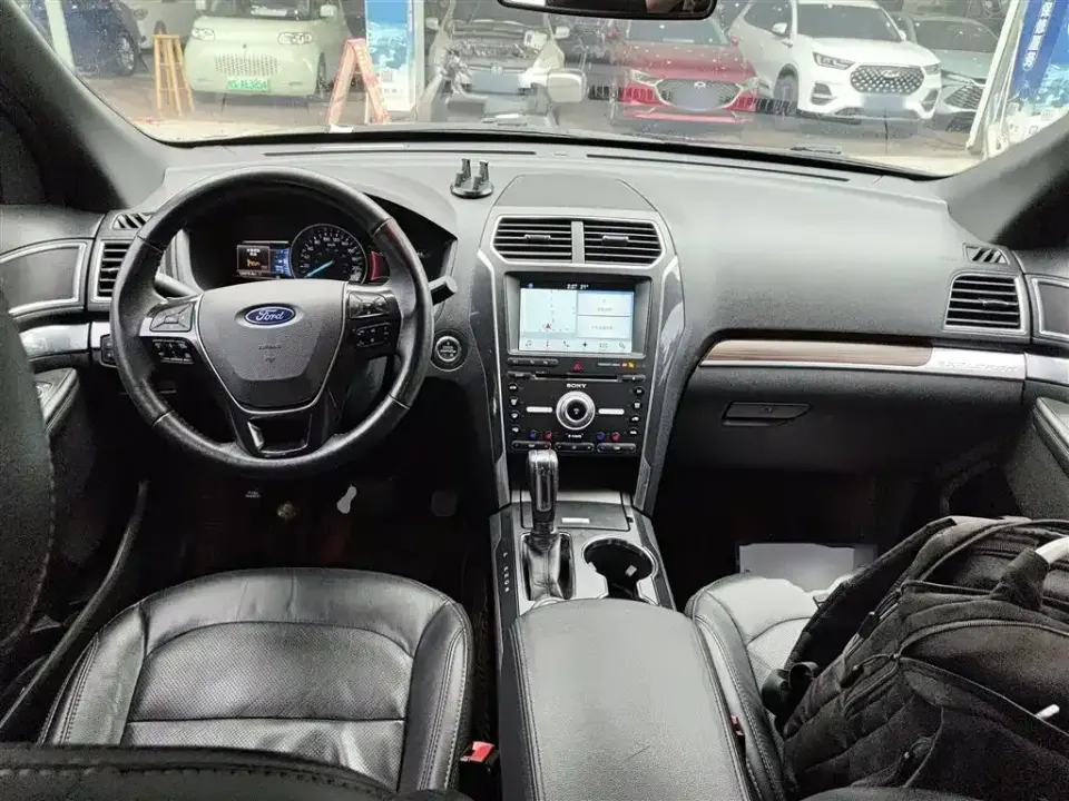 Ford Explorer (Import)