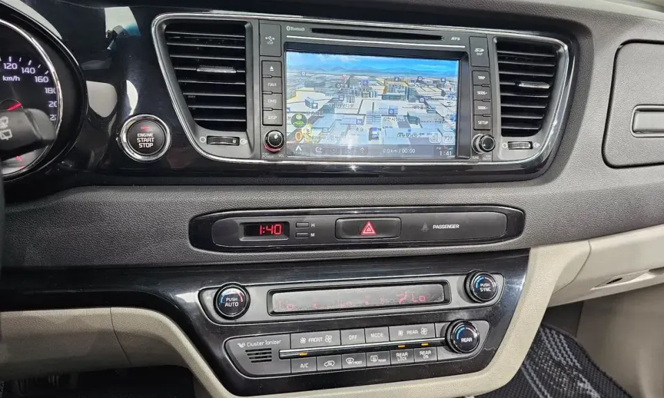 Kia Canival