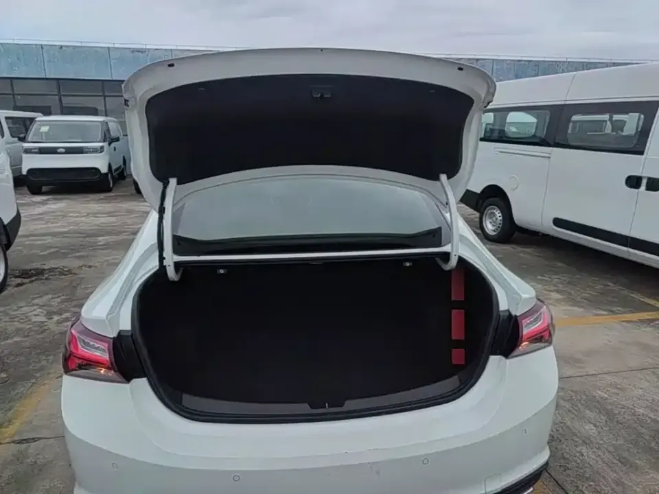 Chevrolet Malibu XL