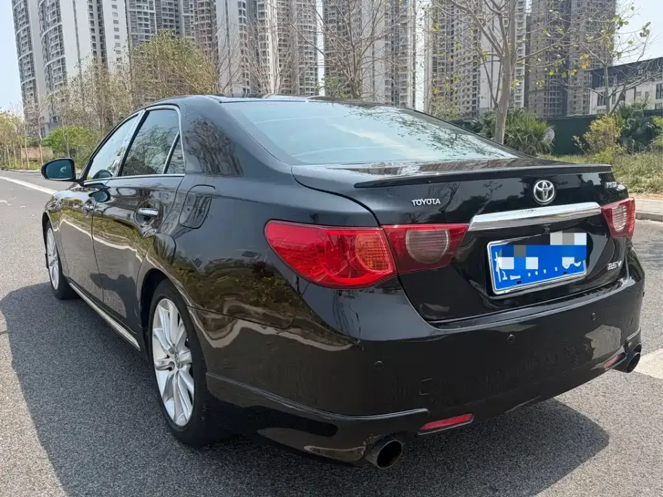 Toyota Reiz