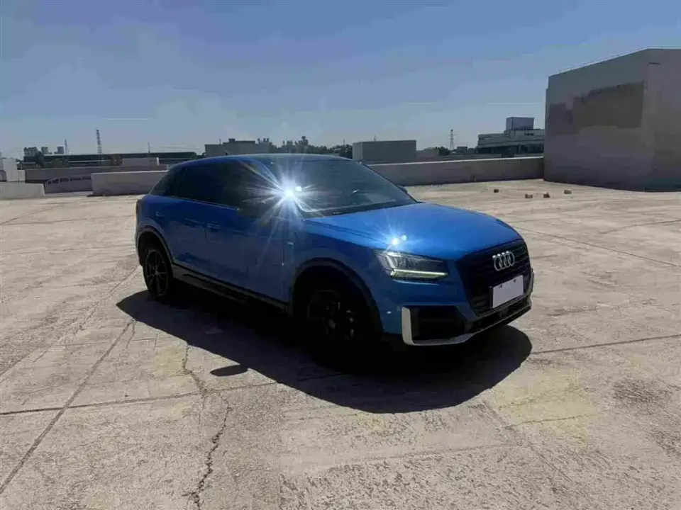 Audi Q2L