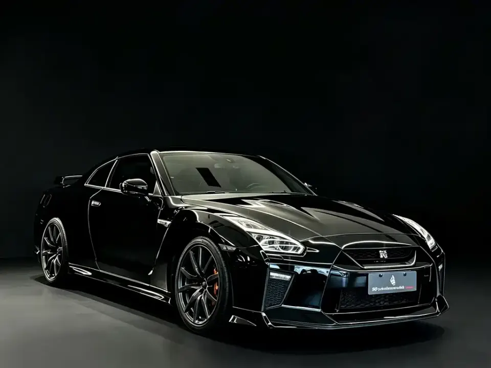 Nissan GT-R