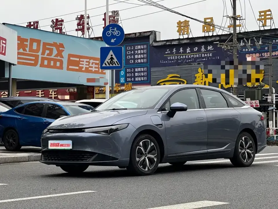 Xpeng P5