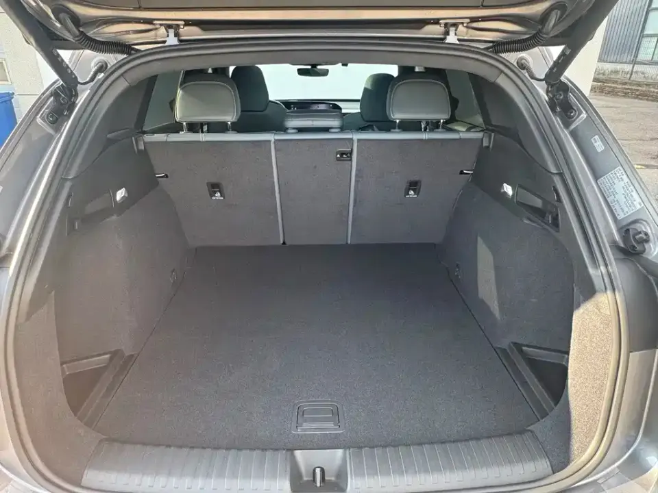 Audi Q6L e-tron