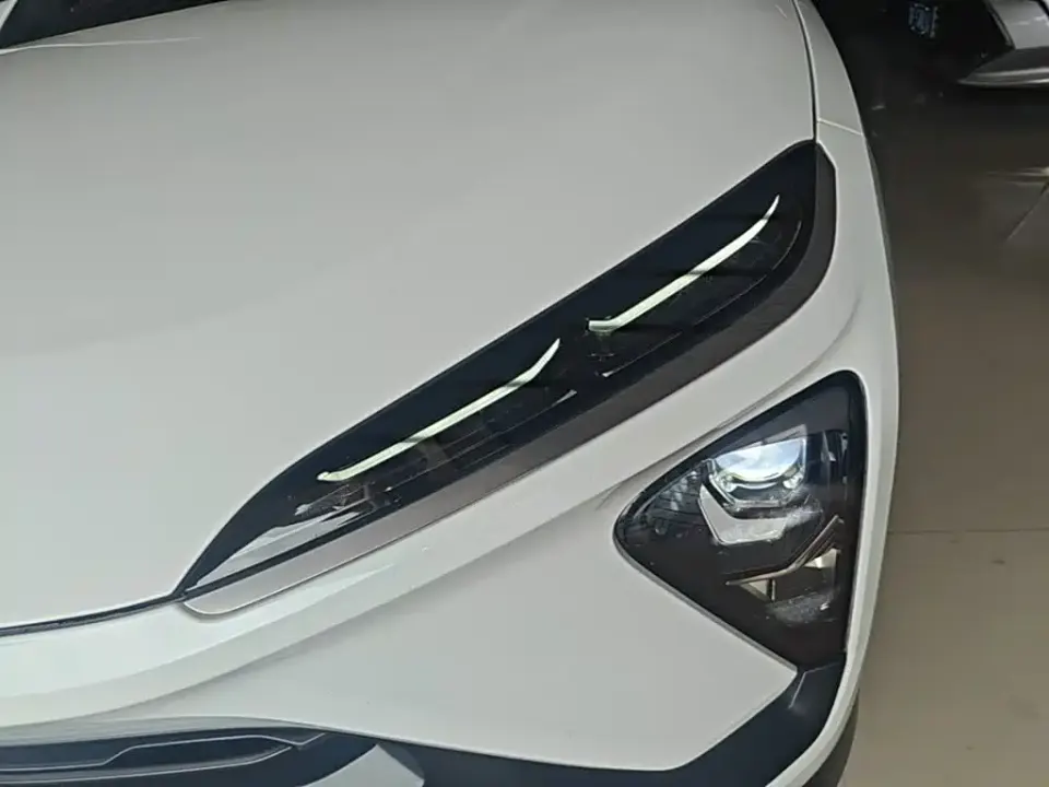 Nio EC6