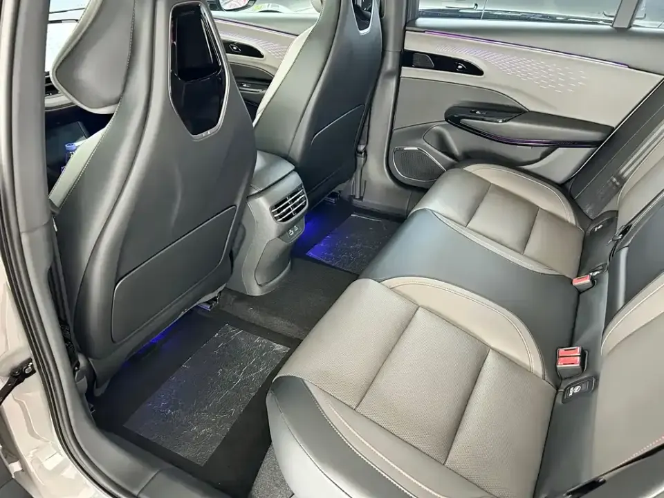 Hongqi Hongqi EH7