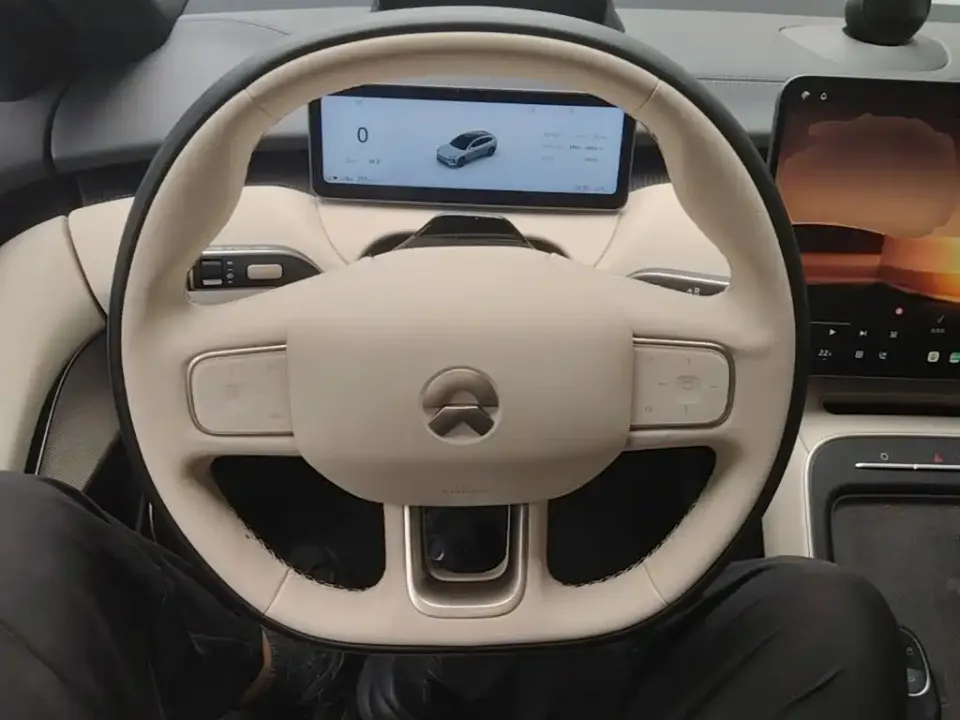 Nio ET5T