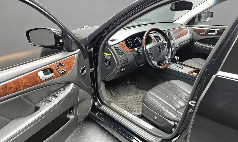 Hyundai Equus