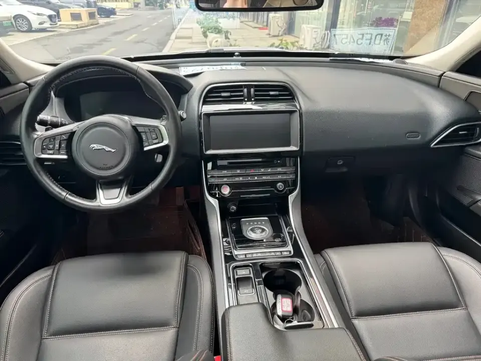 Jaguar XEL