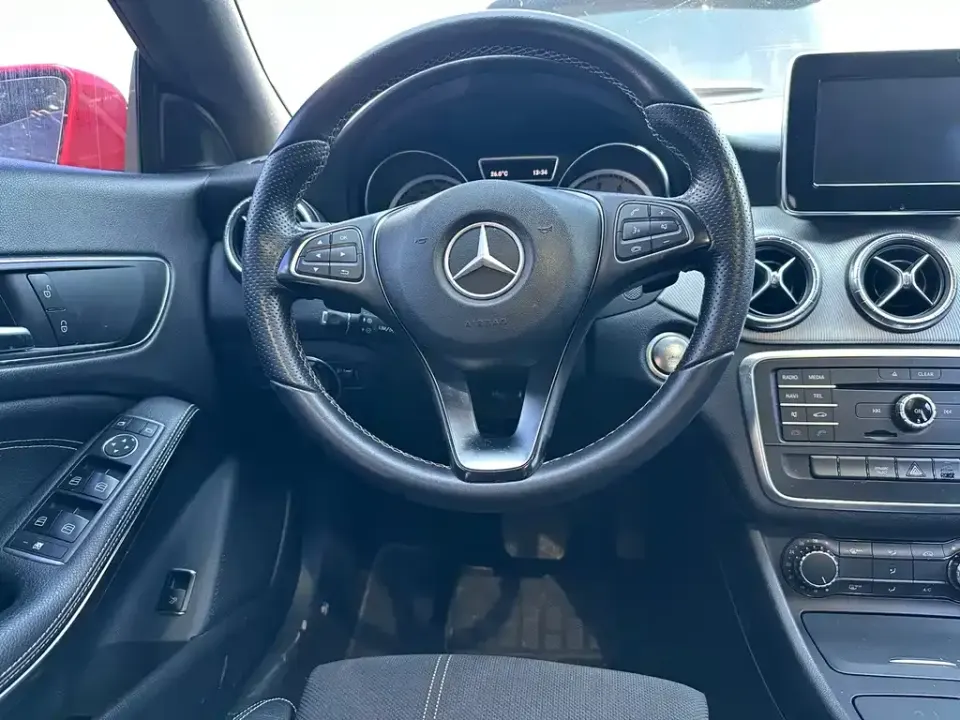 Mercedes-Benz CLA (Import)