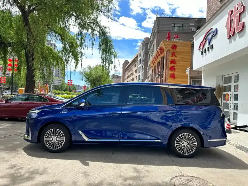 Buick GL8 Hybrid