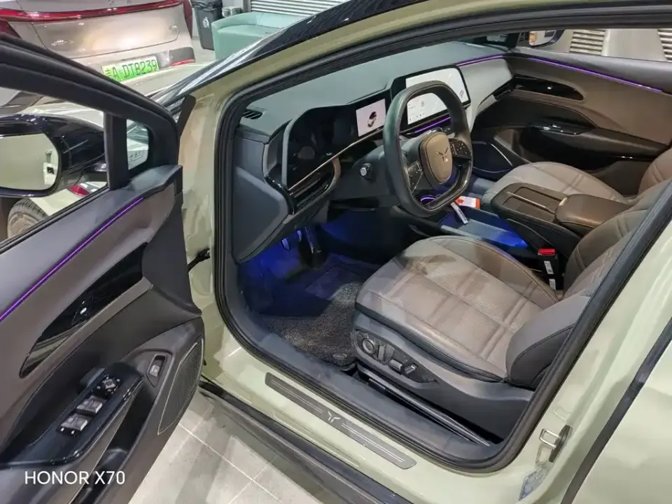 Hongqi Hongqi EH7