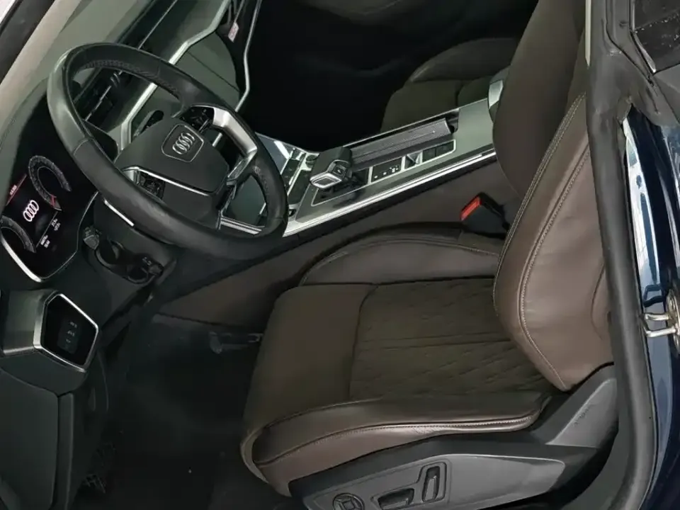 Audi A7L