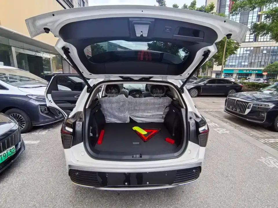 Hongqi Hongqi HS3 PHEV