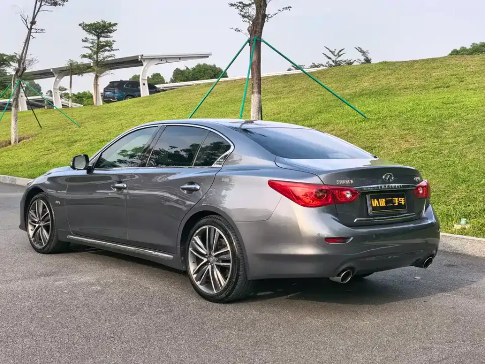 Infiniti Q50L