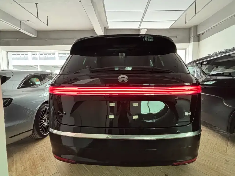 Nio ES9