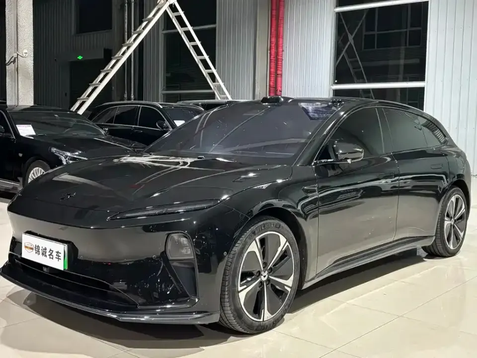 Nio ET5T