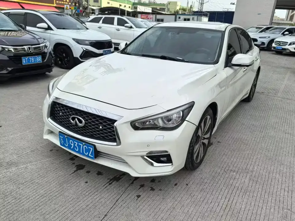 Infiniti Q50L