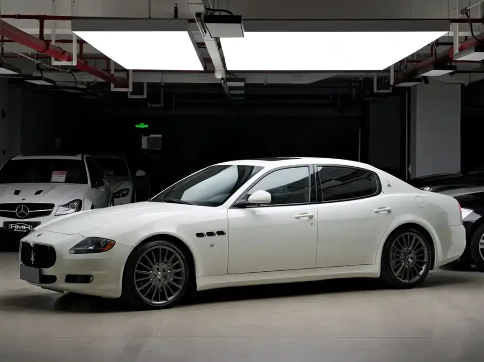 Maserati Quattroporte