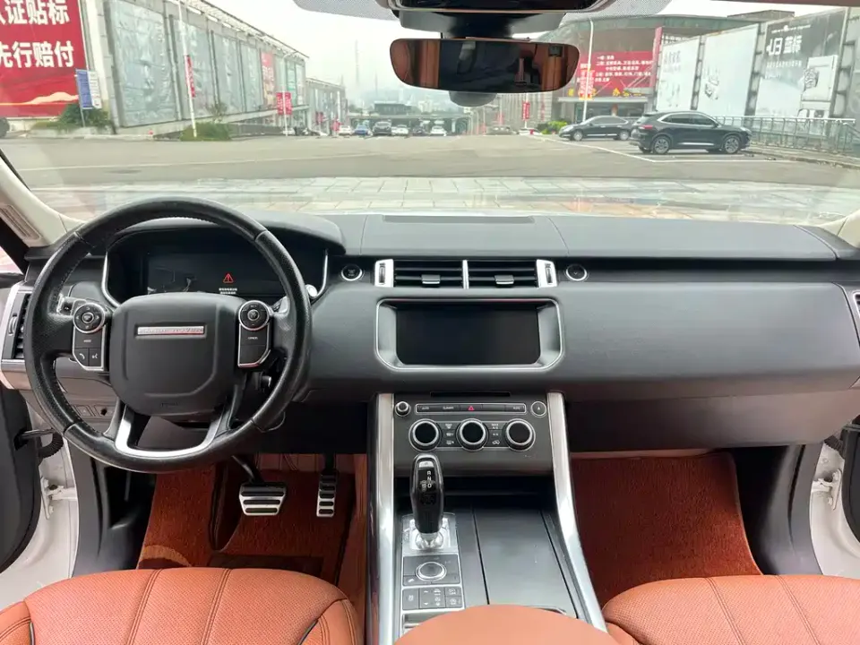 Land Rover Sport