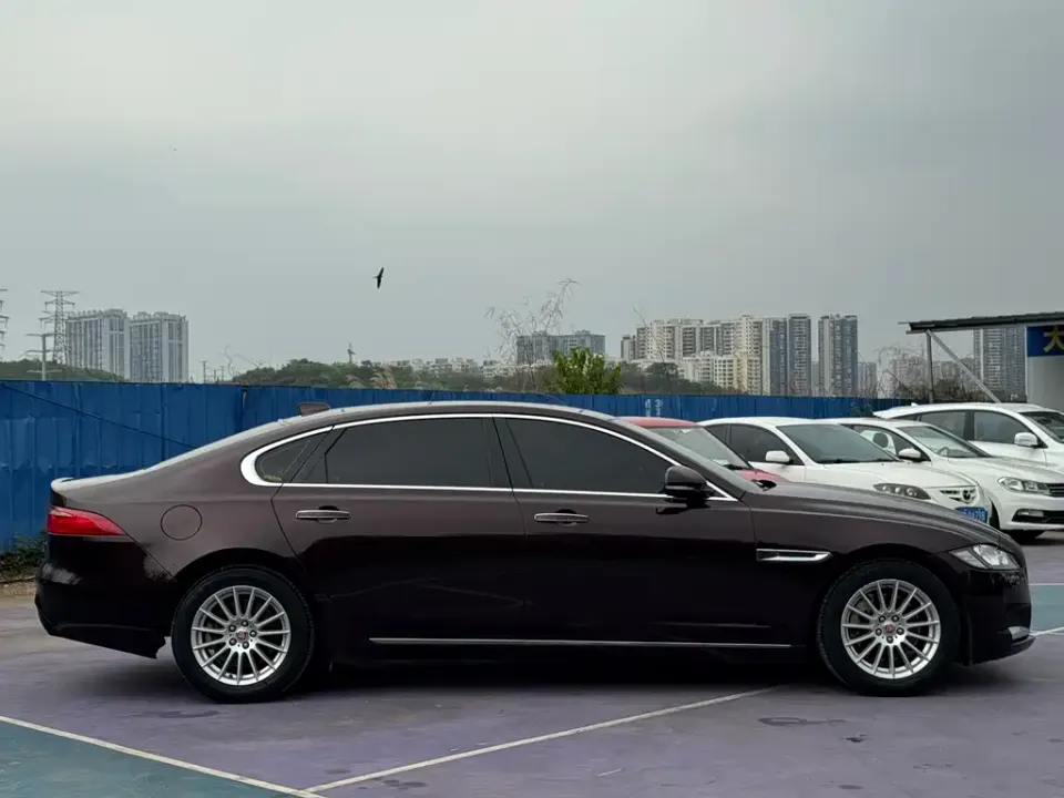 Jaguar XFL
