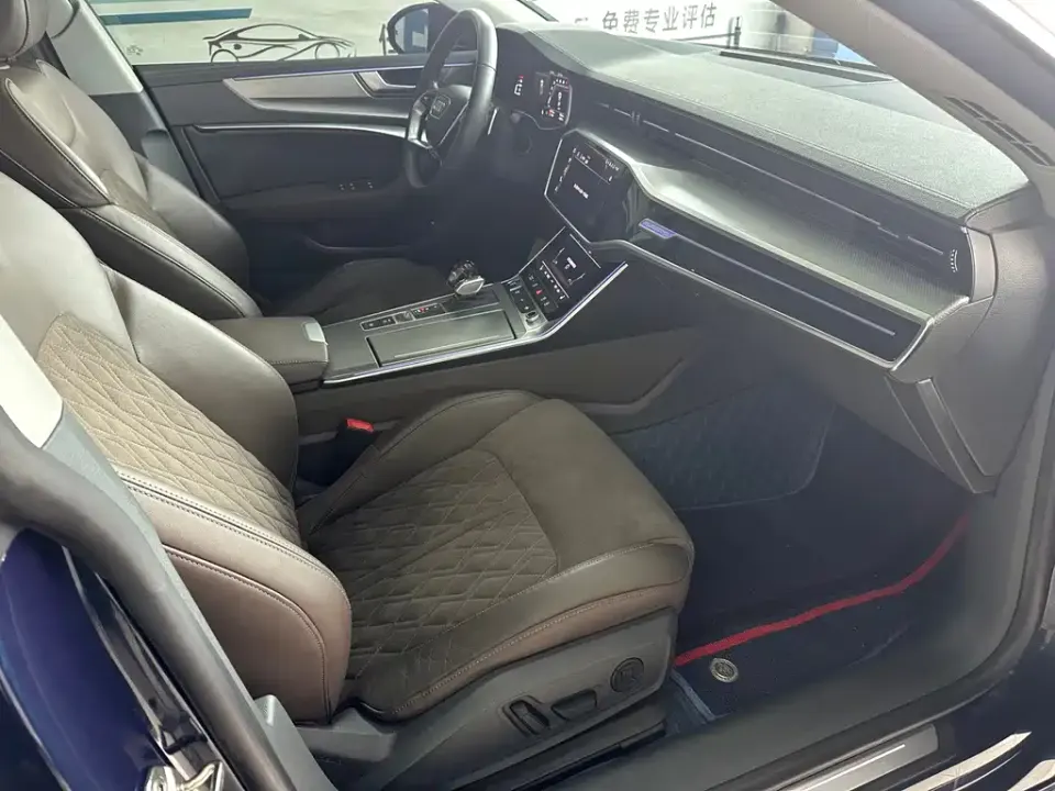 Audi A7L