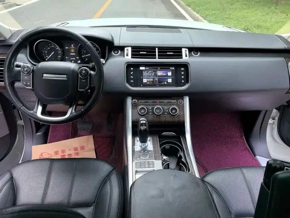 Land Rover Sport