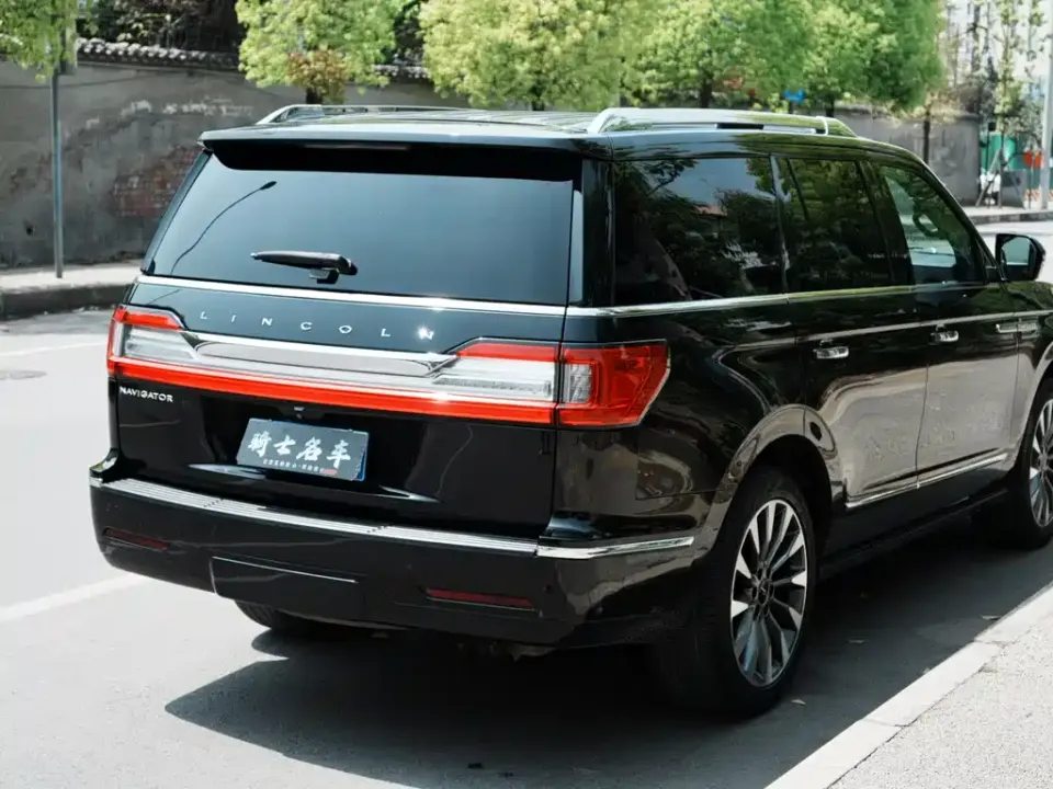 Lincoln Navigator