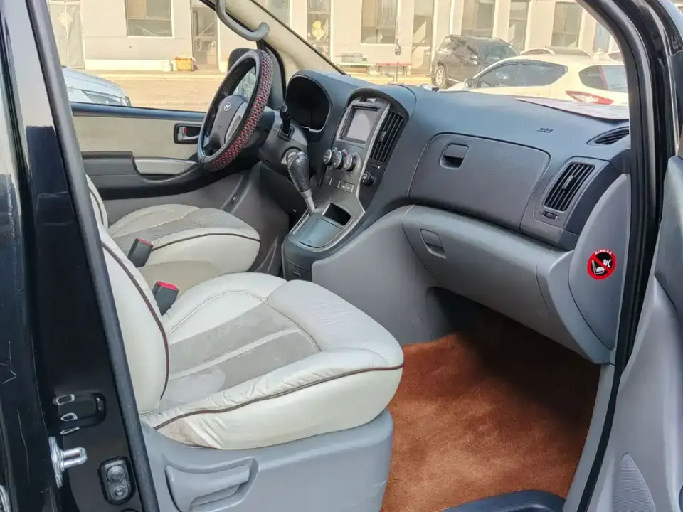 Hyundai H-1