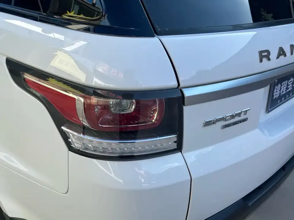 Land Rover Sport
