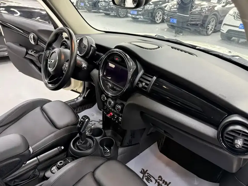 MINI Mini