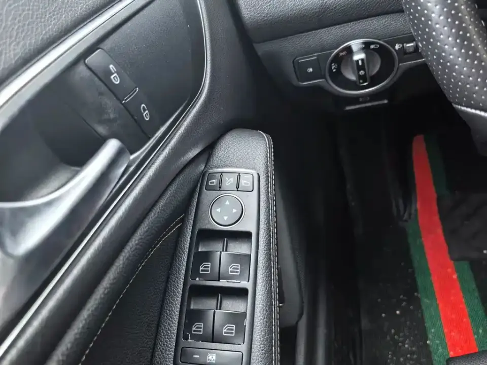Mercedes-Benz CLA (Import)