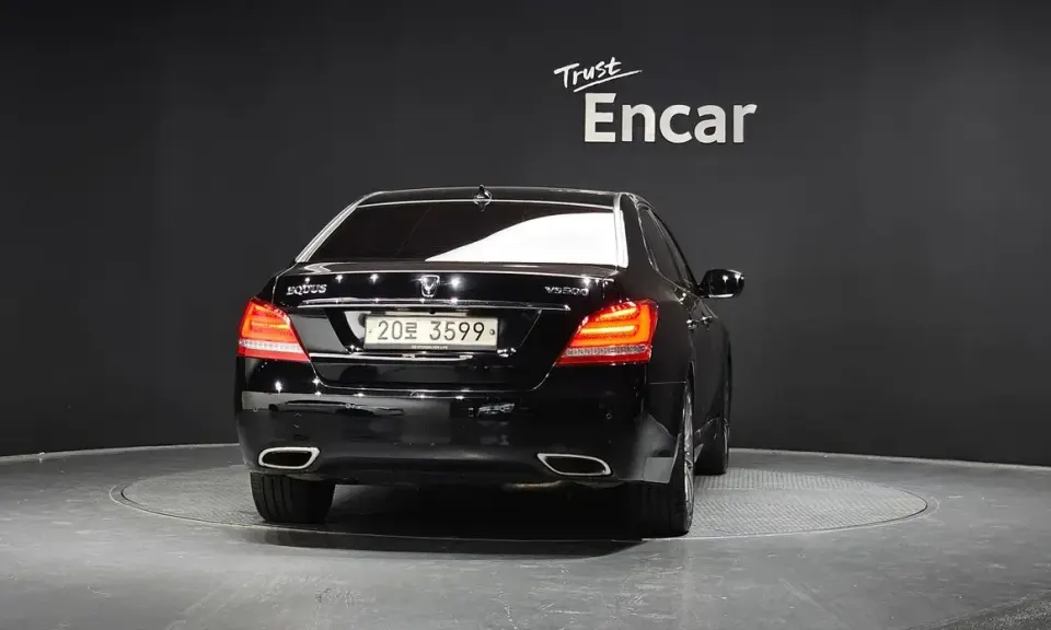 Hyundai Equus