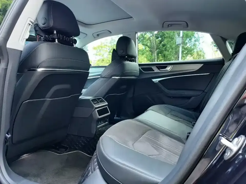 Audi A7L