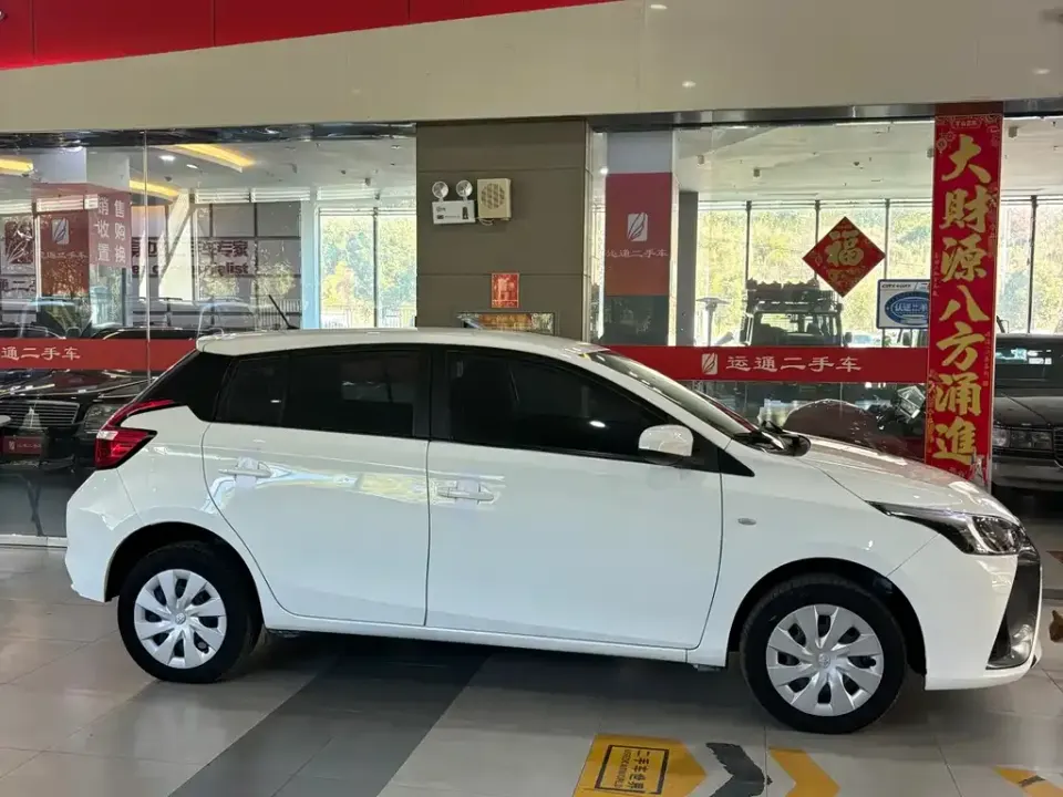 Toyota Yaris L