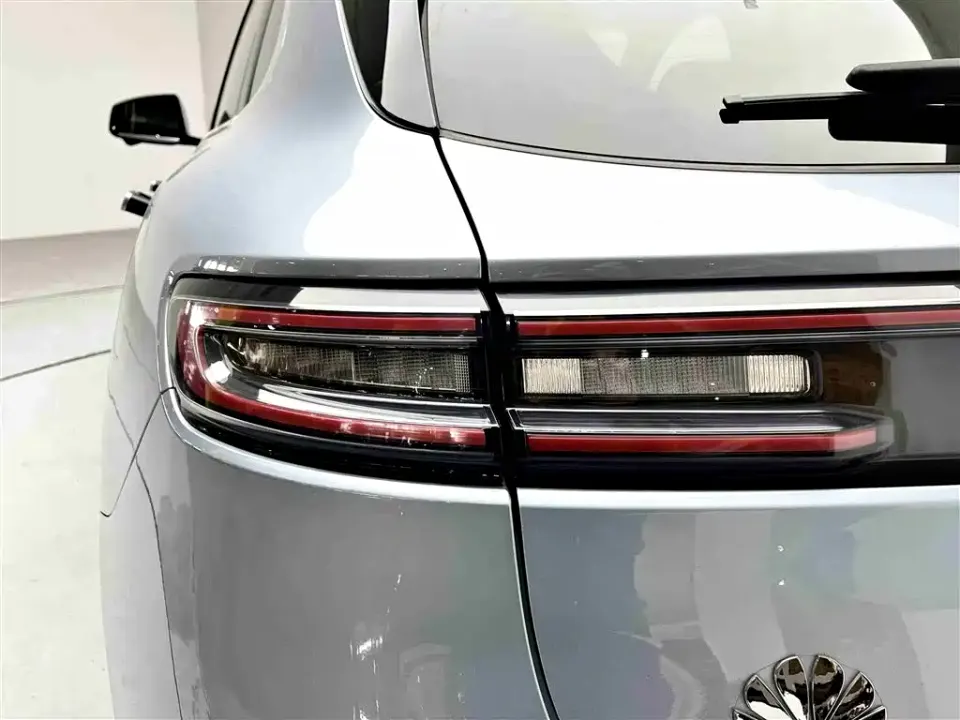 AITO AITO M5