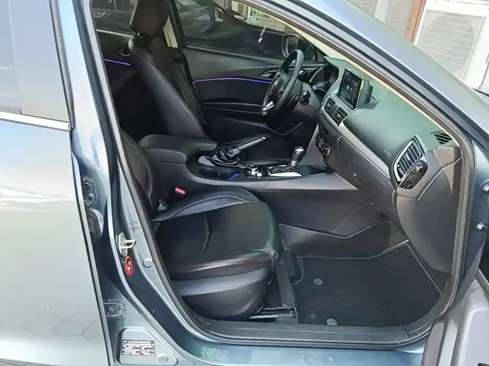 Mazda 3 Axela