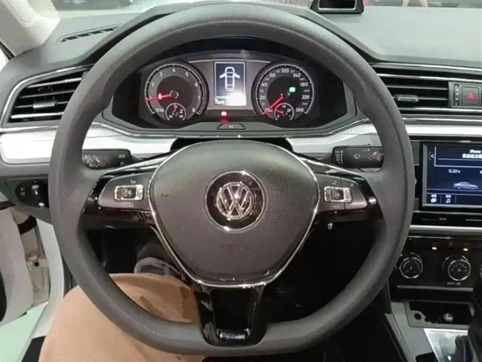 Volkswagen Lamando