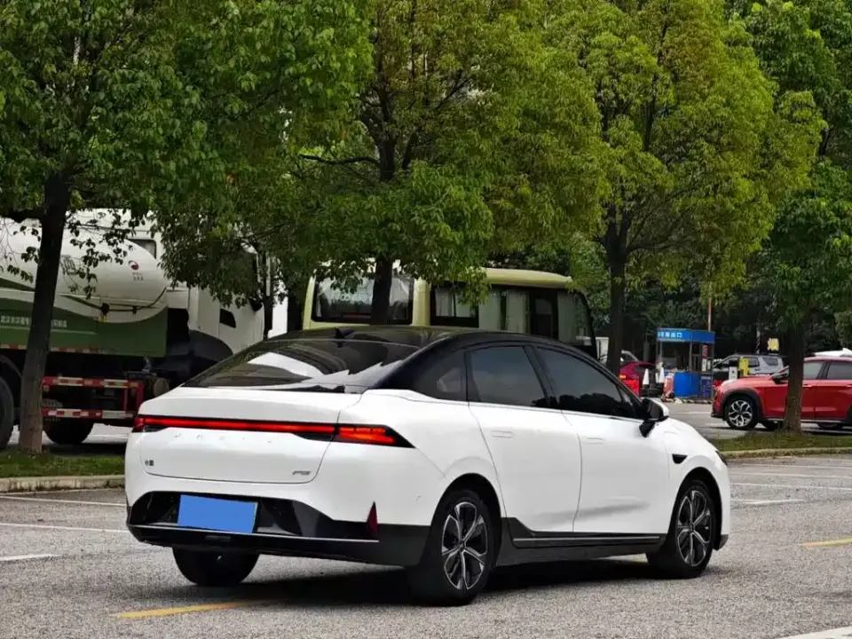 Xpeng P5
