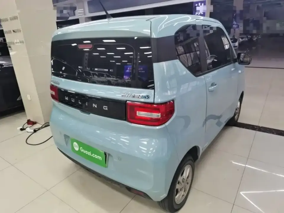 Wuling MINIEV