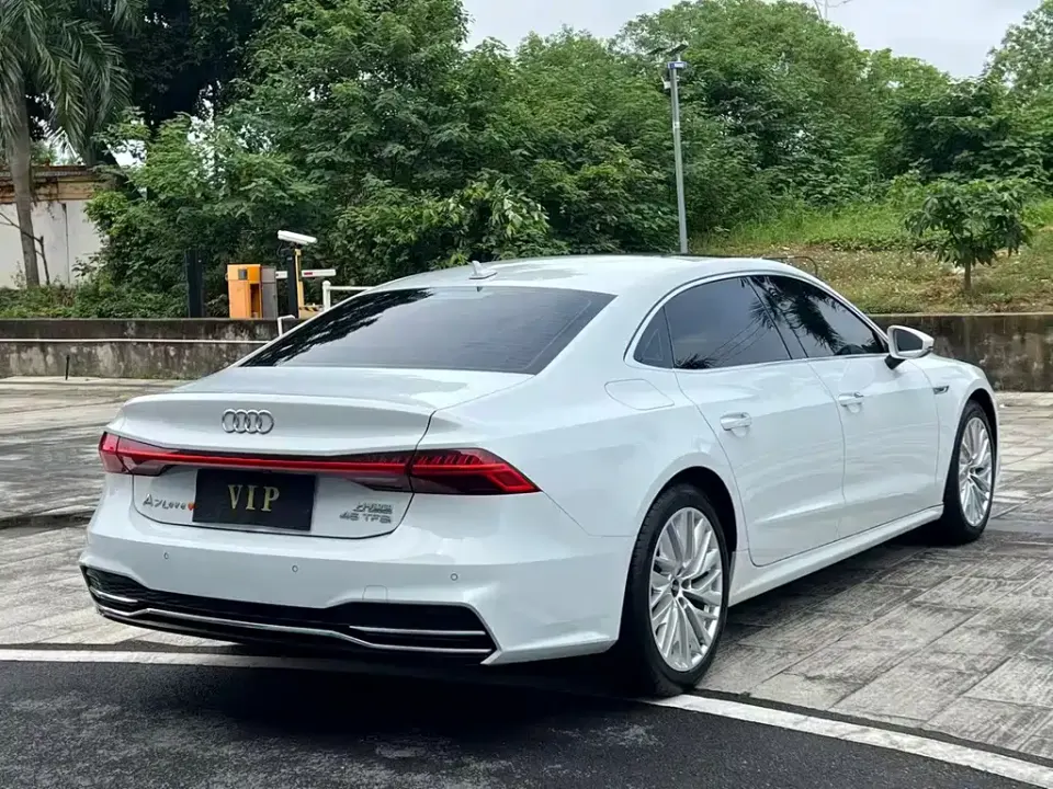Audi A7L