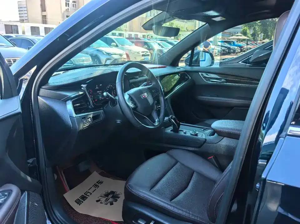 Cadillac XT6