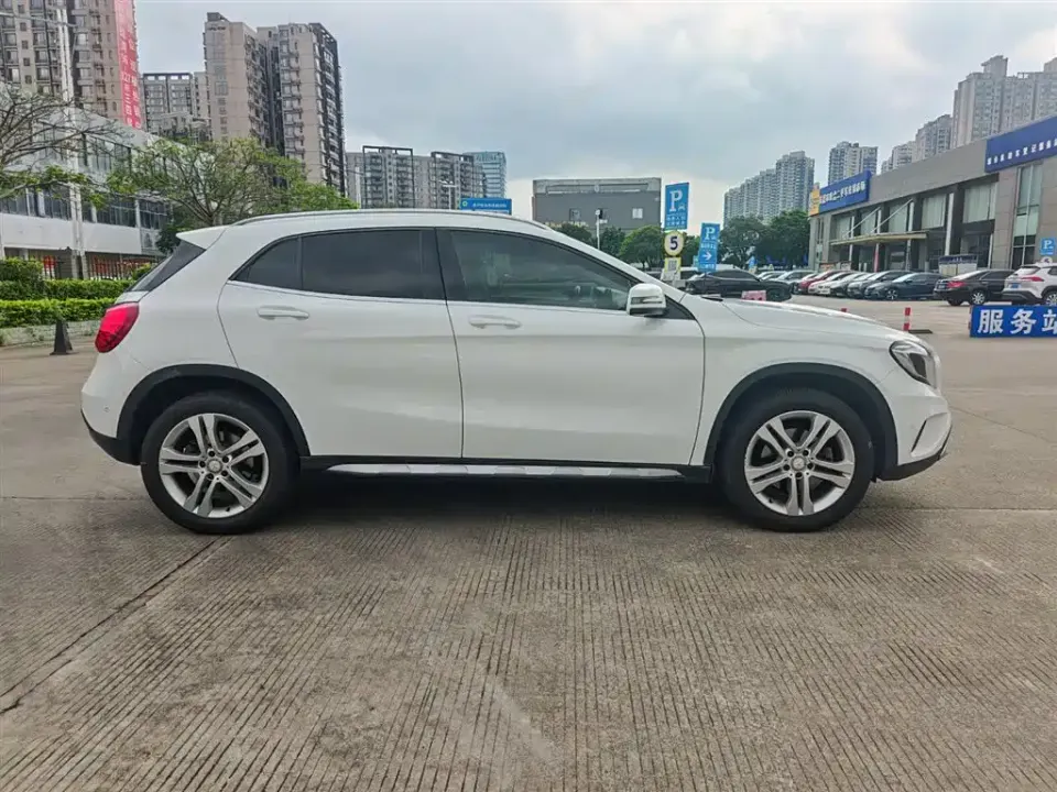 Mercedes-Benz GLA