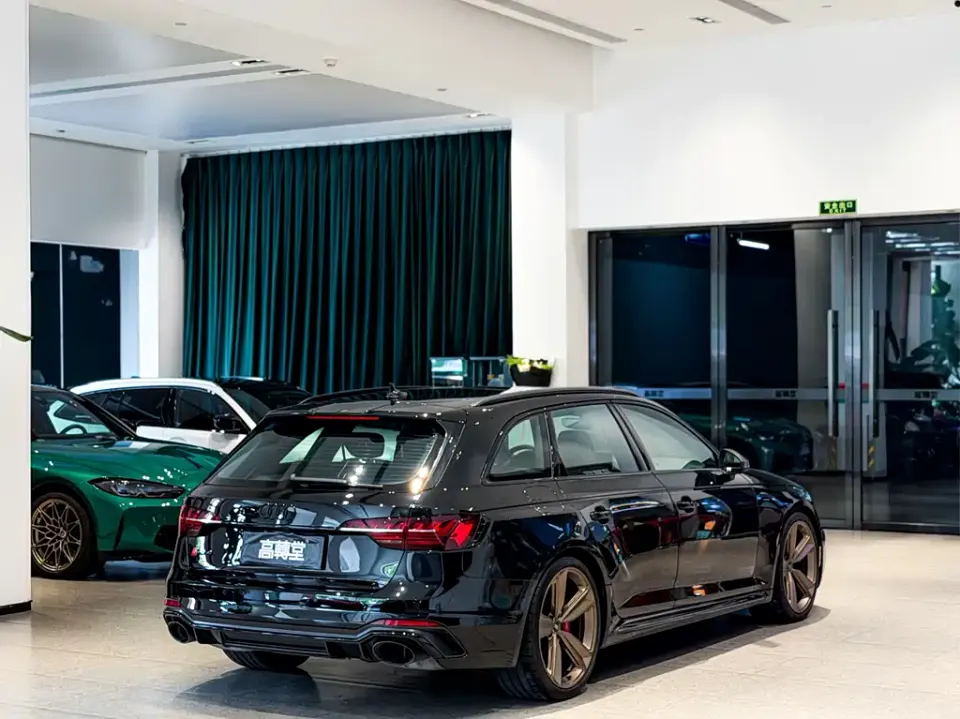 Audi RS 4