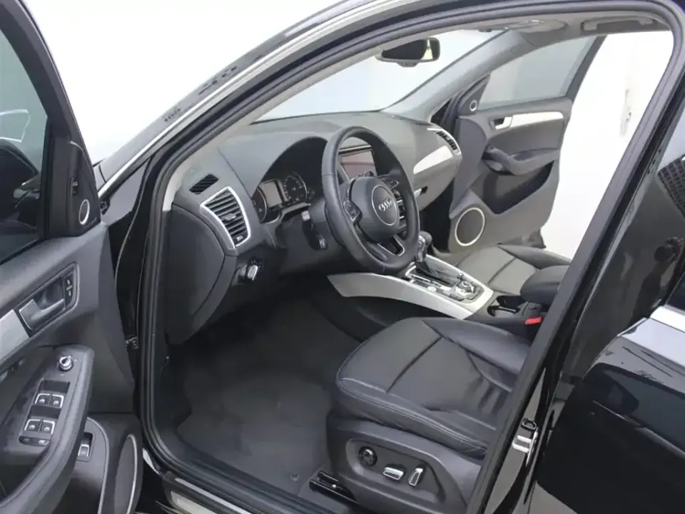 Audi Q5 (Import)