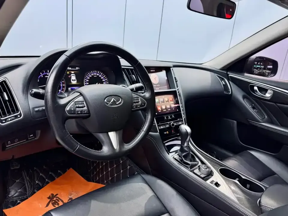 Infiniti Q50L