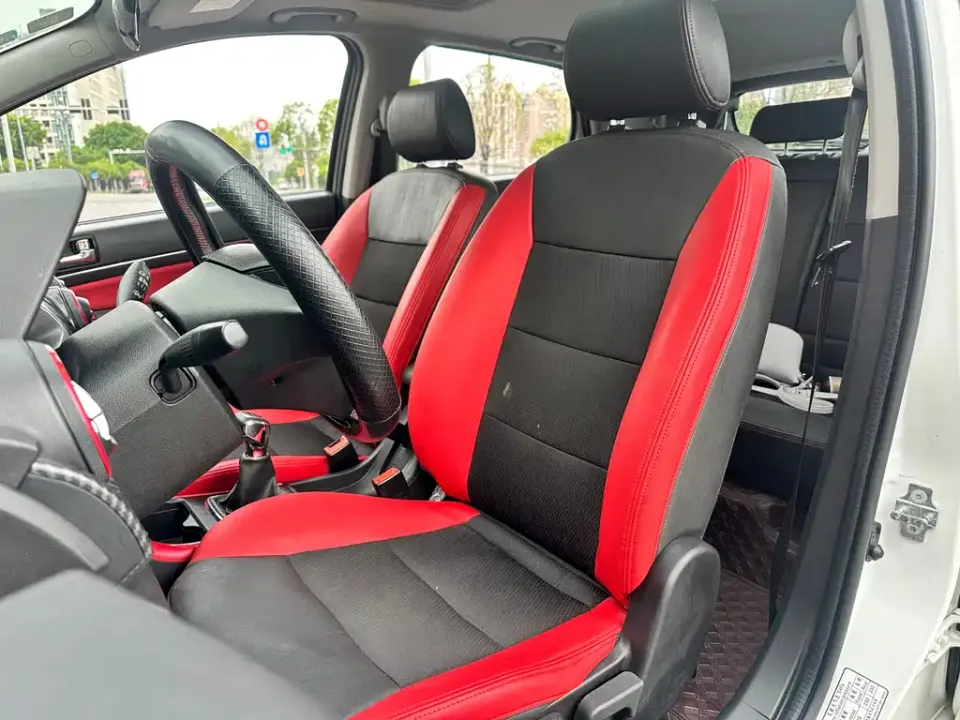 BAIC Senova X25