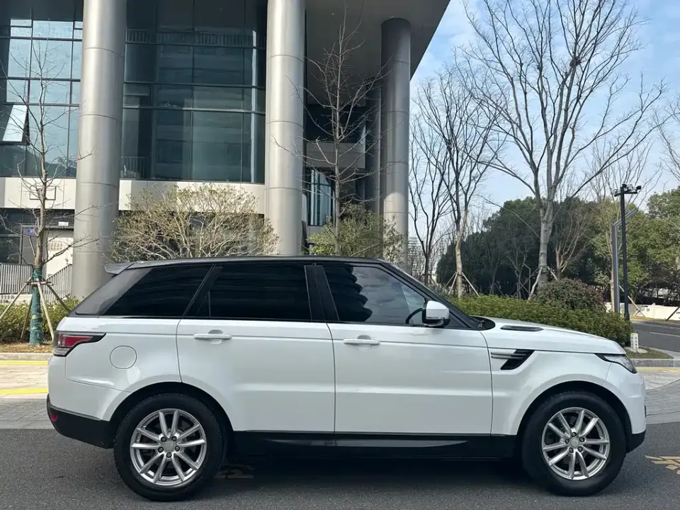 Land Rover Sport