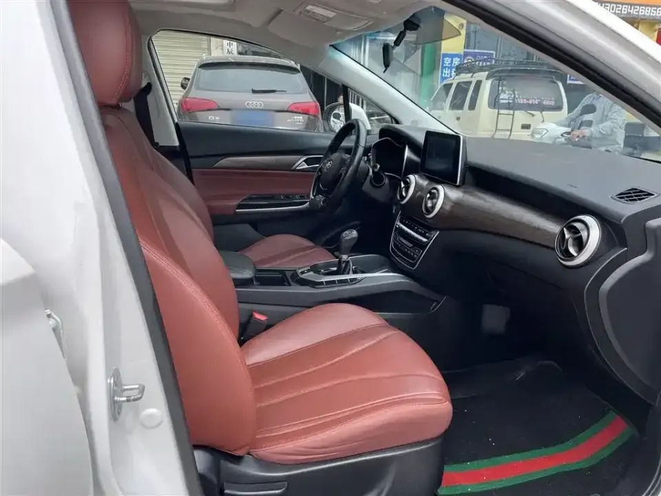 BAIC Senova D50