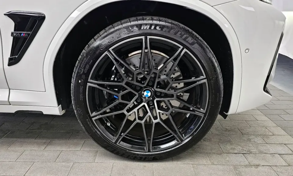BMW X4M
